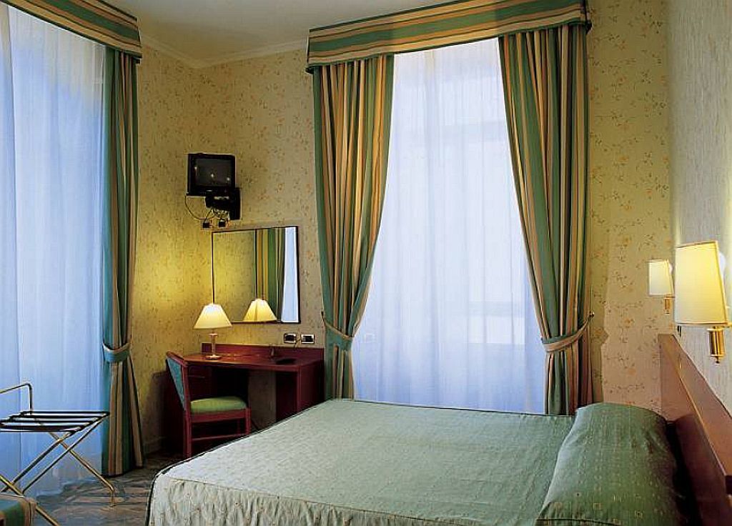 Hotel Dina Рим Экстерьер фото